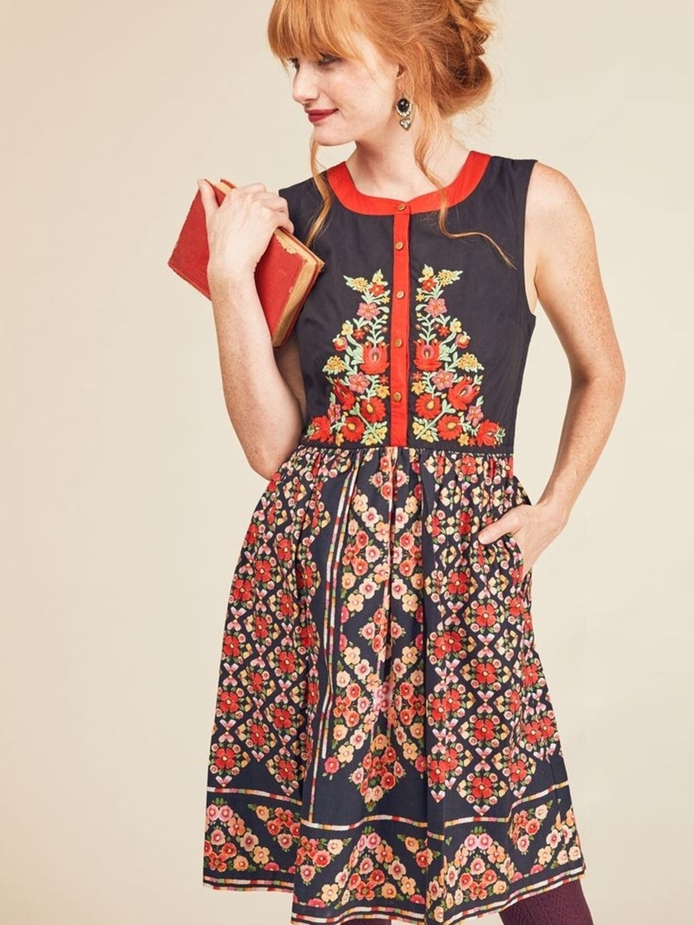 Modcloth Conversation Masterpiece Dress, Size M - Picture 2 of 5
